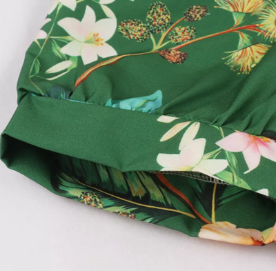 Typické Šaty Z 50. Let