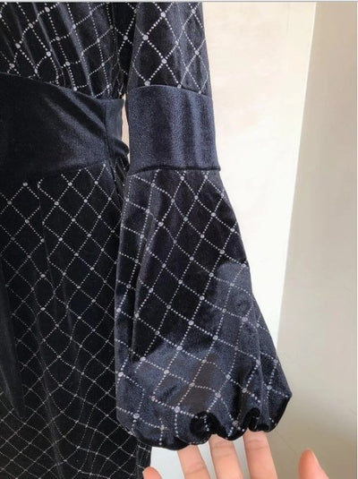 Vintage Šaty Z Černého Zlata