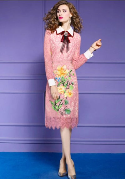 Růžové Šaty 40. Let