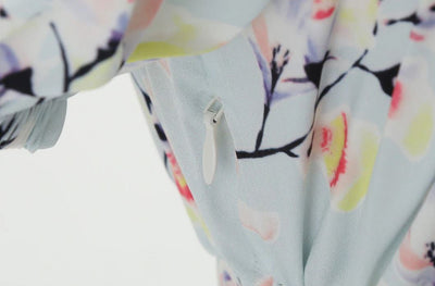 Vintage Šaty S Modrými Květy Z 60. Let