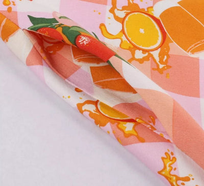 Vintage Šaty S Kulatým Výstřihem A Růžovými Květy