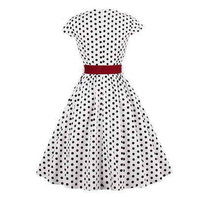 Vintage Šaty S Bílým Páskem Velké Velikosti