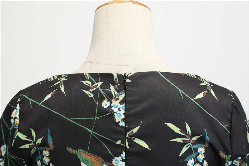 Vintage Černé Zimní Šaty S Květinami