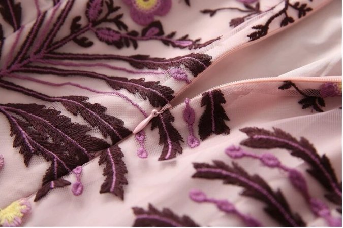 Petite Vintage Šaty Ze 40. Let