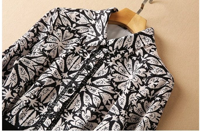 Šaty S Černými Květy 40. Let