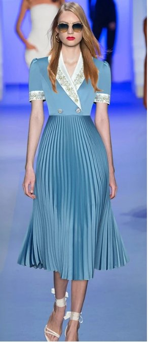 Modré Šaty Z Korálků 40. Let