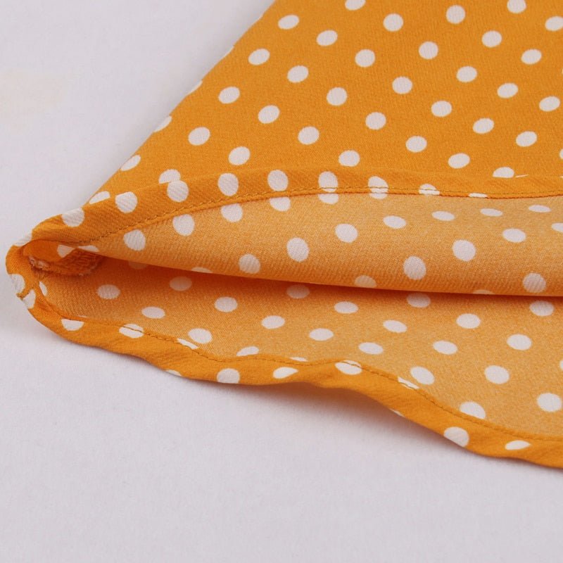 Žluté Puntíkované Šaty Z 50. Let