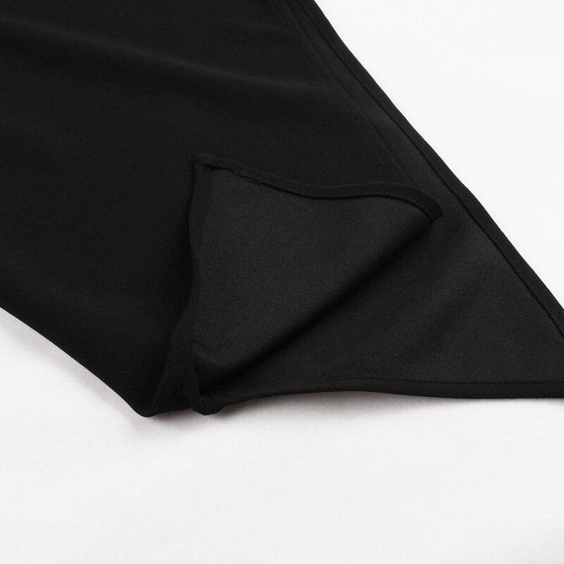 Černé Šaty Z 50. Let S Plovoucími Rukávy