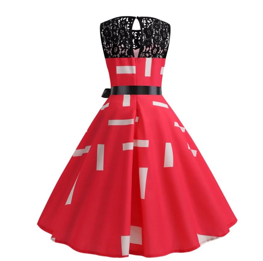 Vintage Trapézové Šaty S Krajkovým Límcem