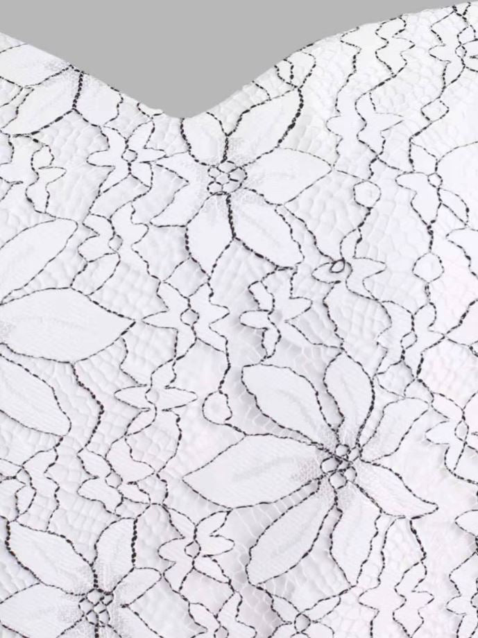 Vintage Bílé Šaty S Výšivkou