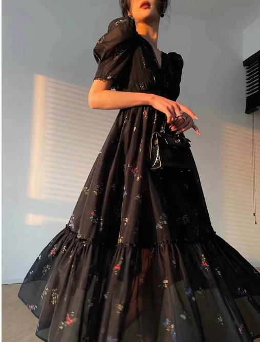 Vintage Černé Šaty S Výstřihem Do V