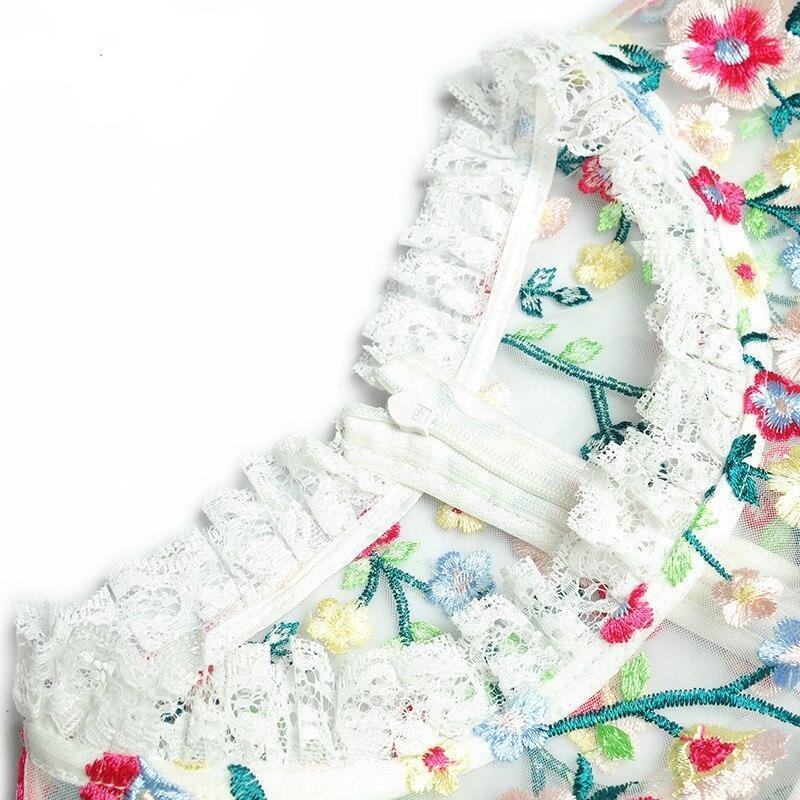 Bílé Moderní Vintage Šaty