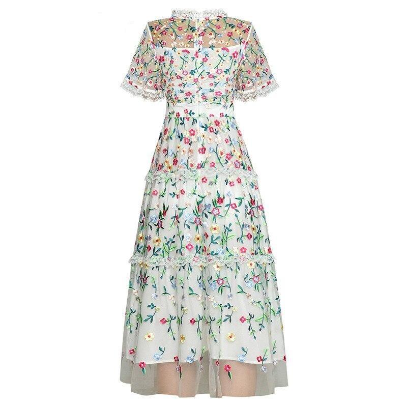 Bílé Moderní Vintage Šaty